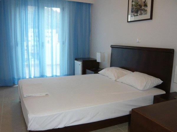 איה גליני Glaros Hotel Apartment מראה חיצוני תמונה