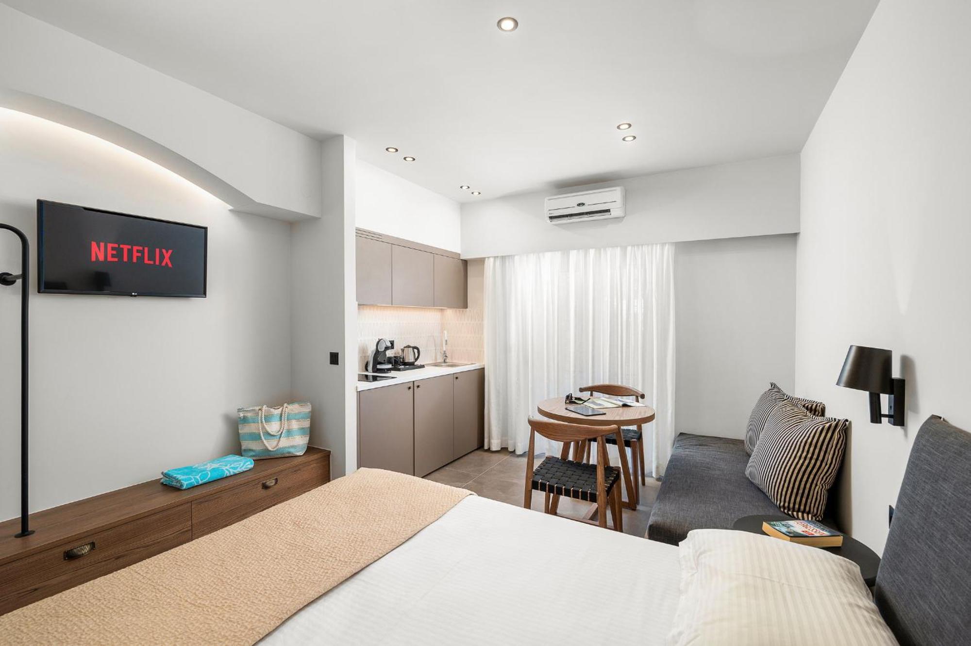 איה גליני Glaros Hotel Apartment מראה חיצוני תמונה