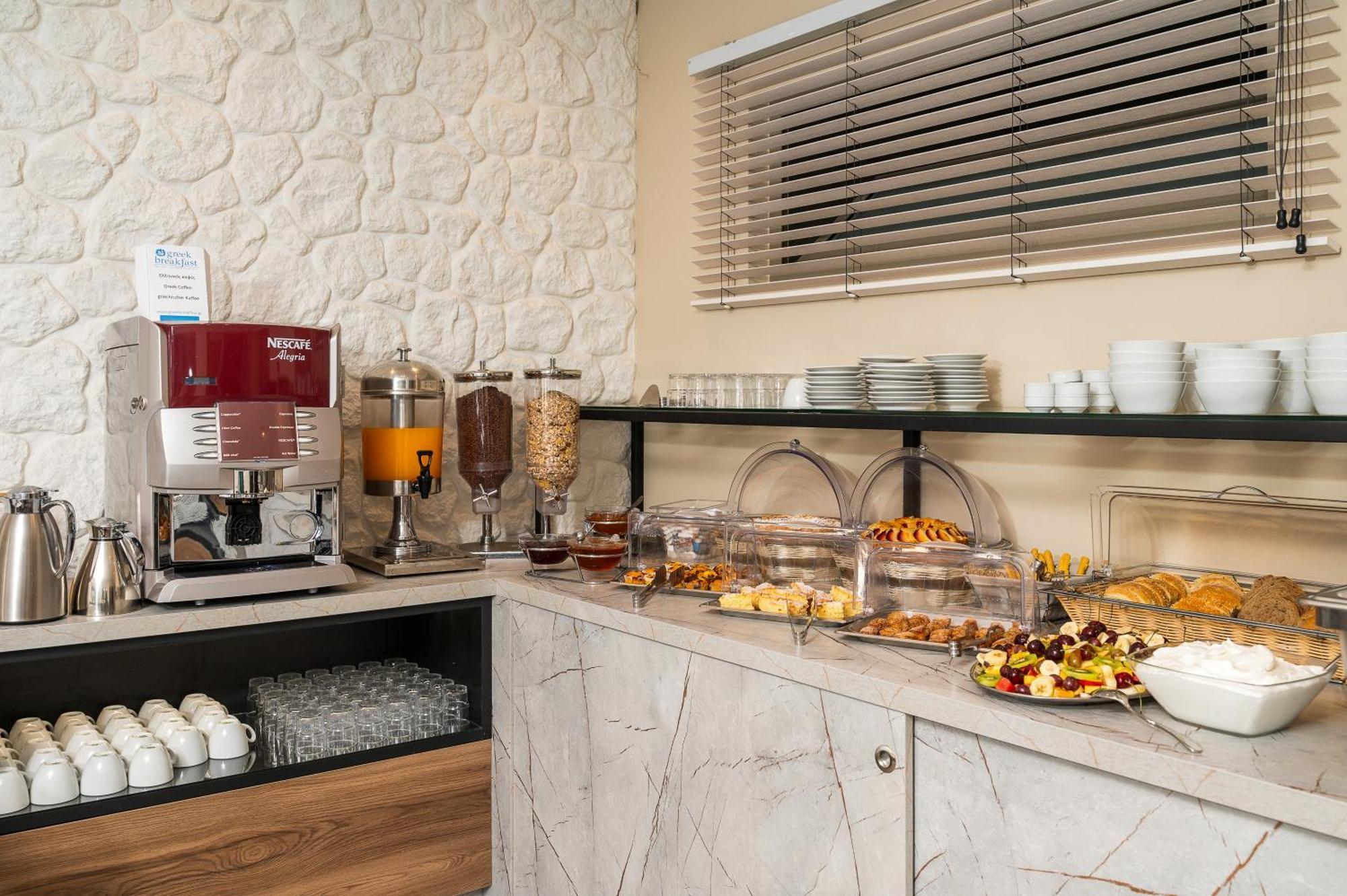 איה גליני Glaros Hotel Apartment מראה חיצוני תמונה