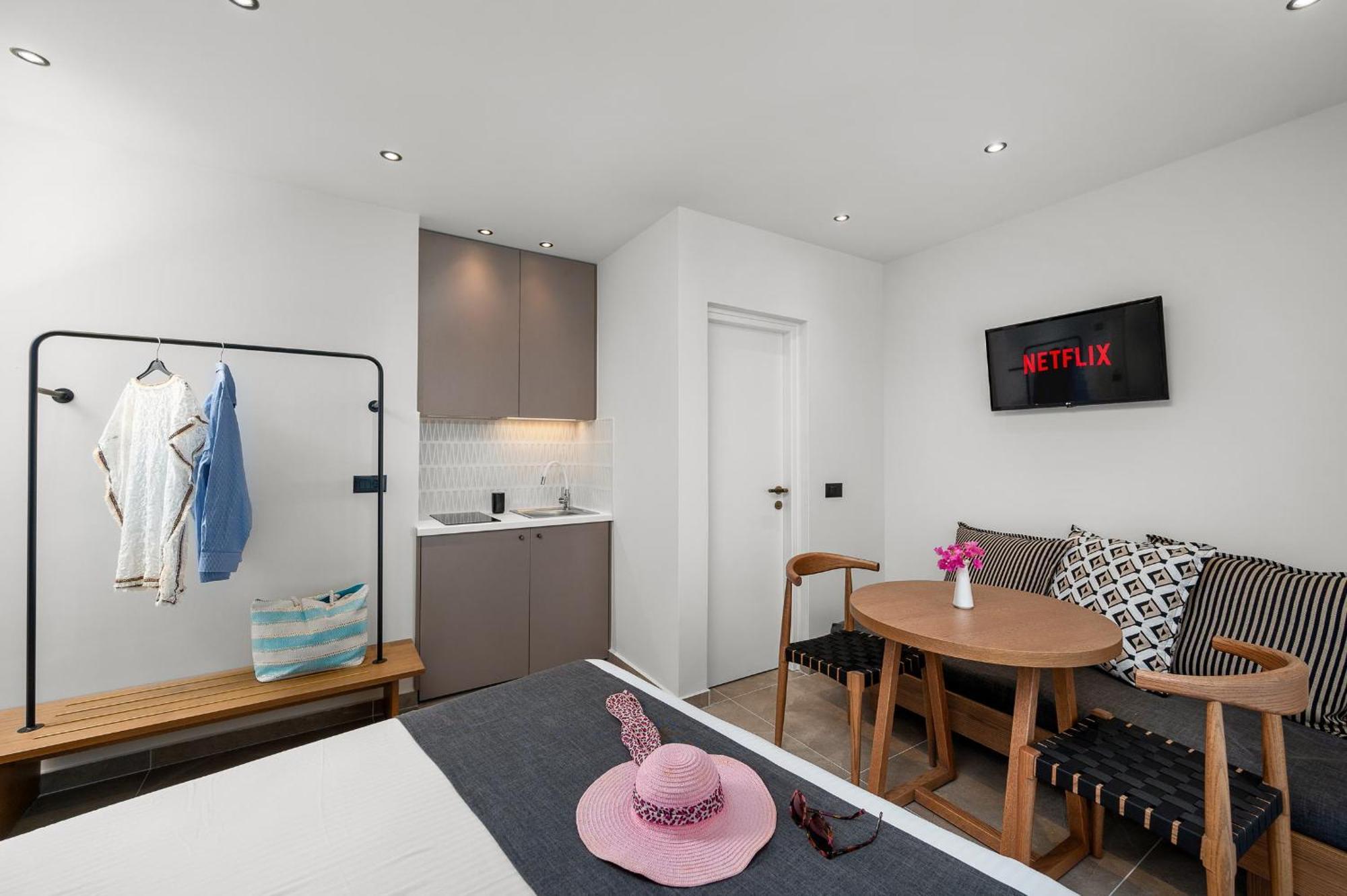 איה גליני Glaros Hotel Apartment מראה חיצוני תמונה
