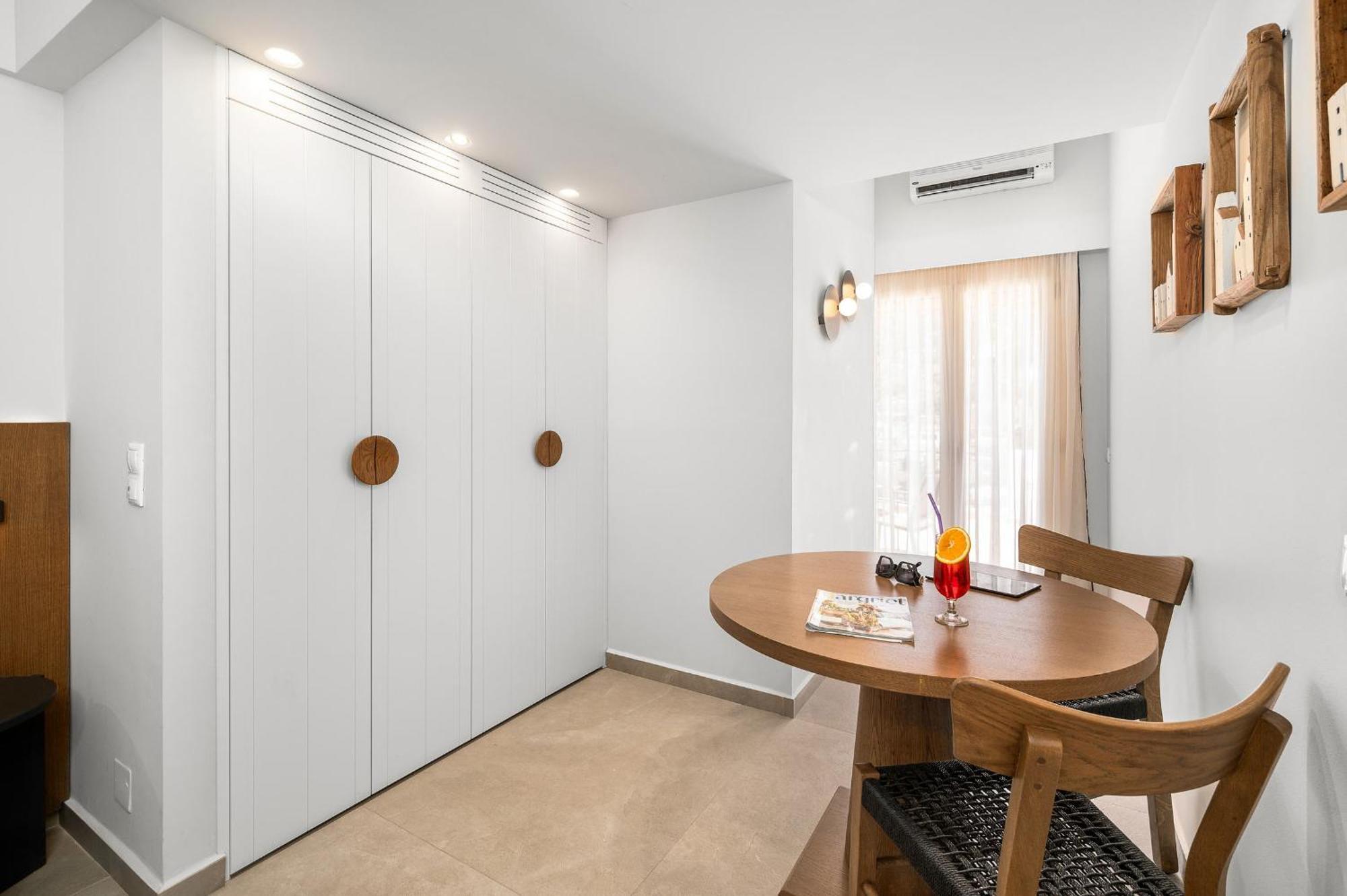 איה גליני Glaros Hotel Apartment מראה חיצוני תמונה