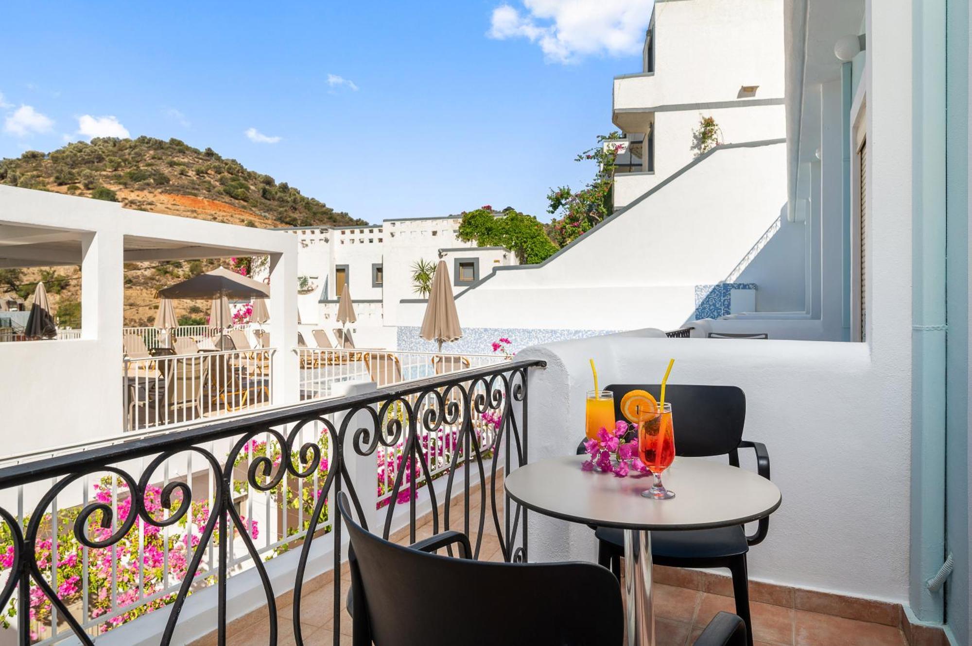 איה גליני Glaros Hotel Apartment מראה חיצוני תמונה