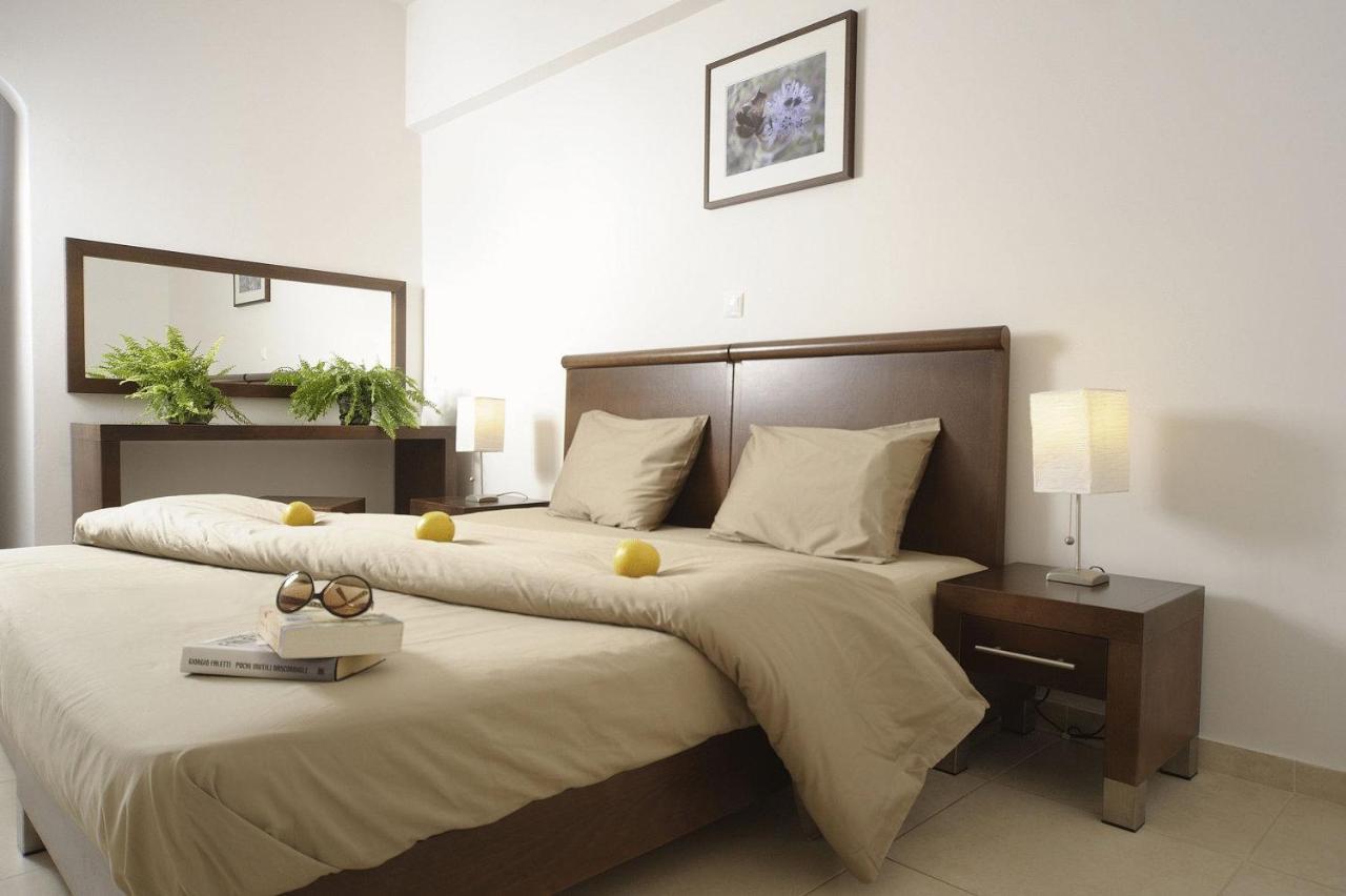 איה גליני Glaros Hotel Apartment מראה חיצוני תמונה